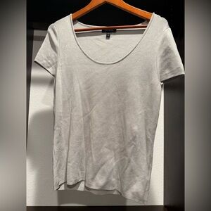 Express women's gray short-sleeve scoop-neck ribbed shirt